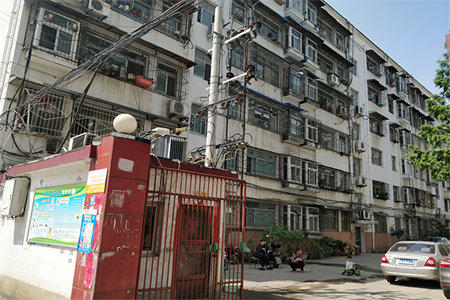 急售！枫香湖畔精装套三带车位双附房中间楼层楼王位置随时看房